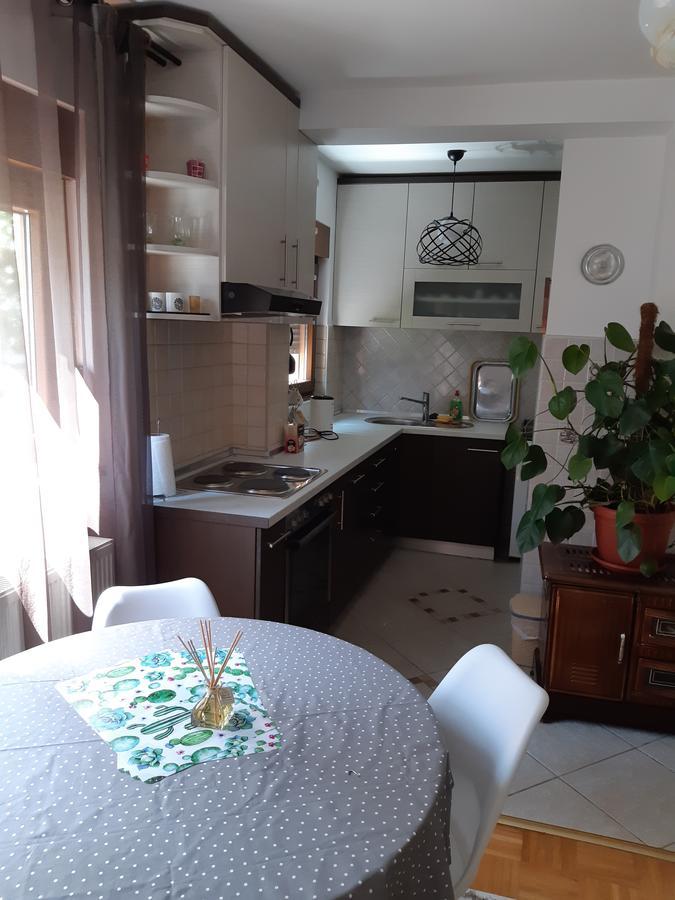 Emina Apartment *